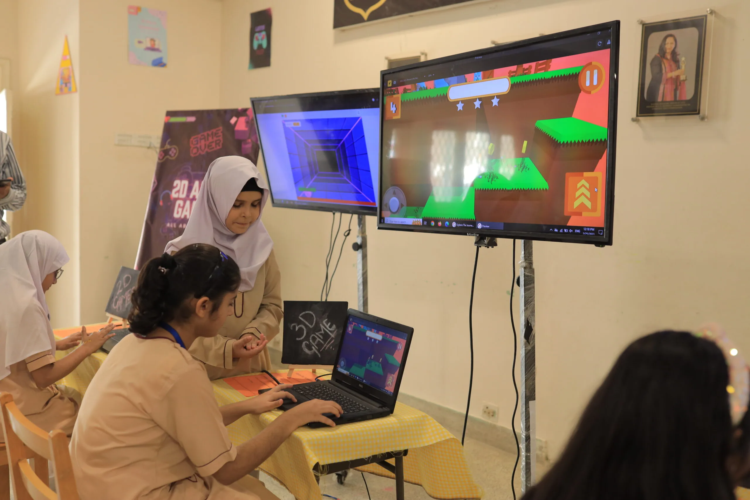 students learning 2d and 3d gaming